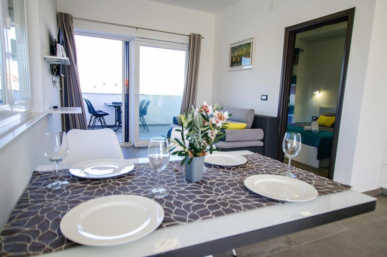 Apartmani Hiza I Vila ベティナ エクステリア 写真